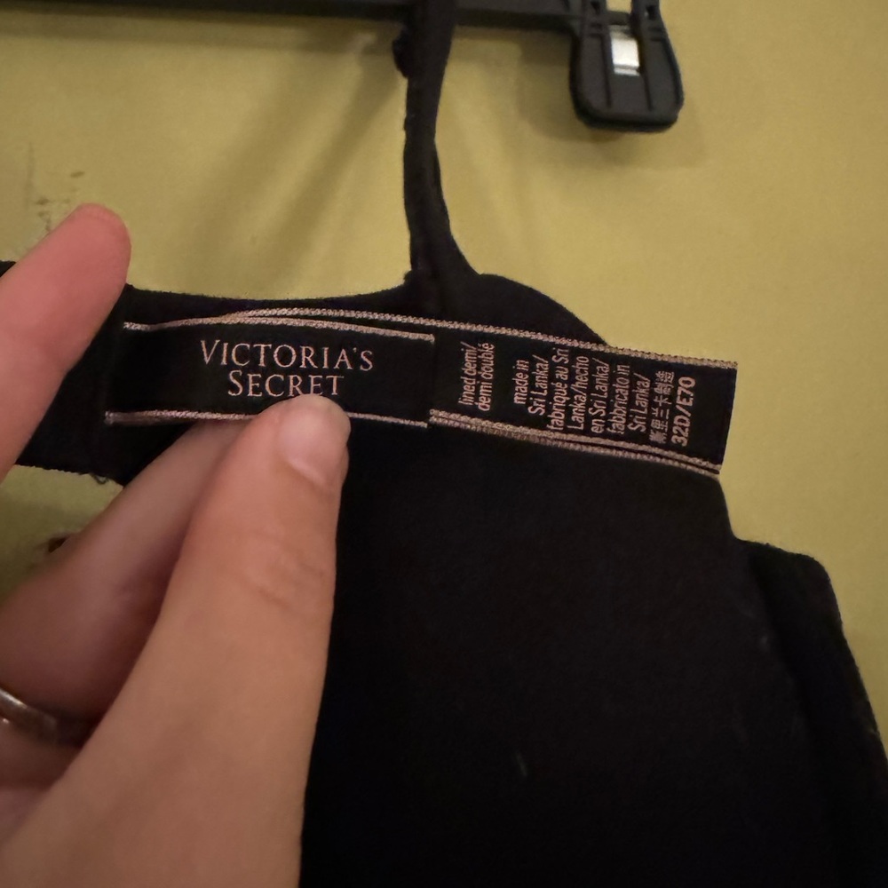 BODY BY VICTORIA Lightly Lined Smooth Demi Bra - Picture 3 of 7
